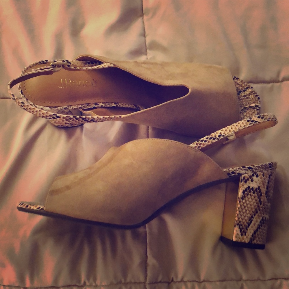 13 M woman shoe
